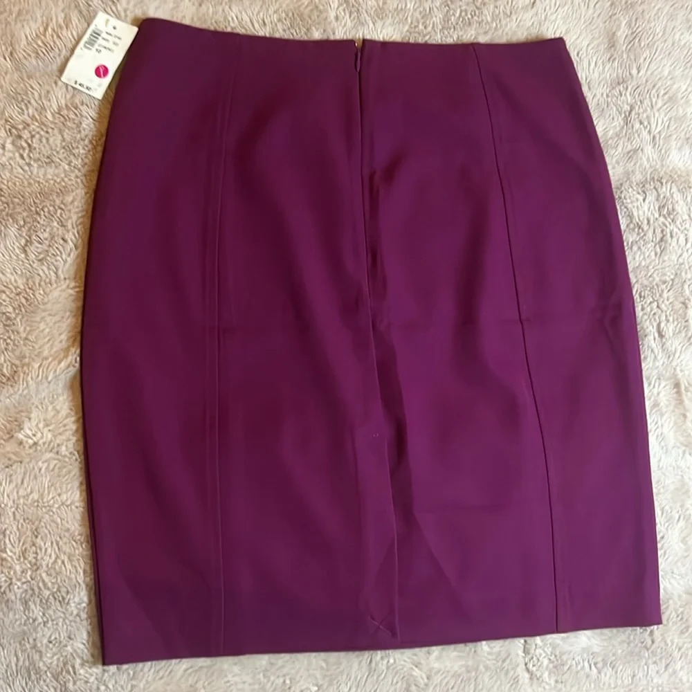NWT purple pencil skirt - Picture 4 of 4